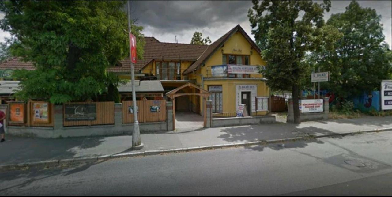 Apartman V Centre Mesta Martin Exteriör bild